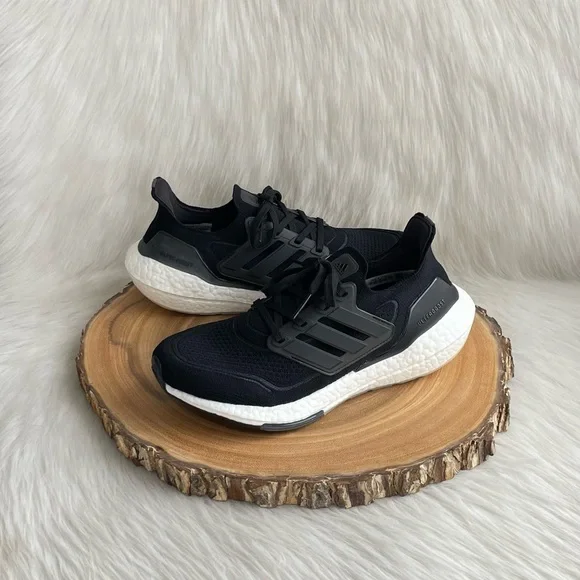 LIKE NEW Adidas Ultraboost black sneakers